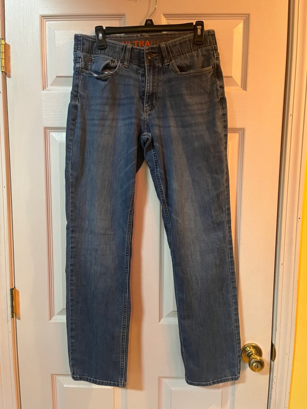 urban pipeline Men's Washed Blue Straight Jeans
